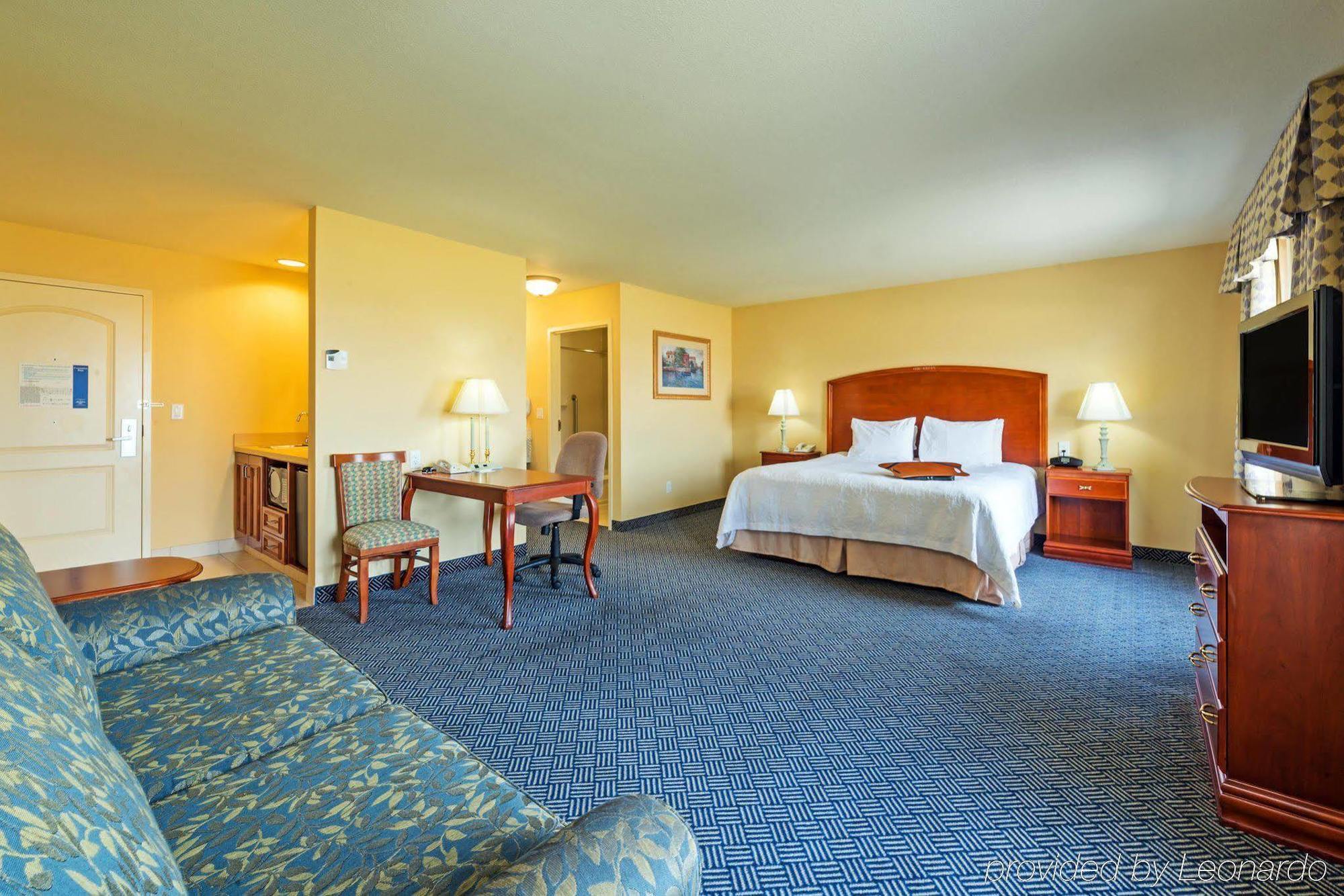 Comfort Inn & Suites Logan Near University Esterno foto